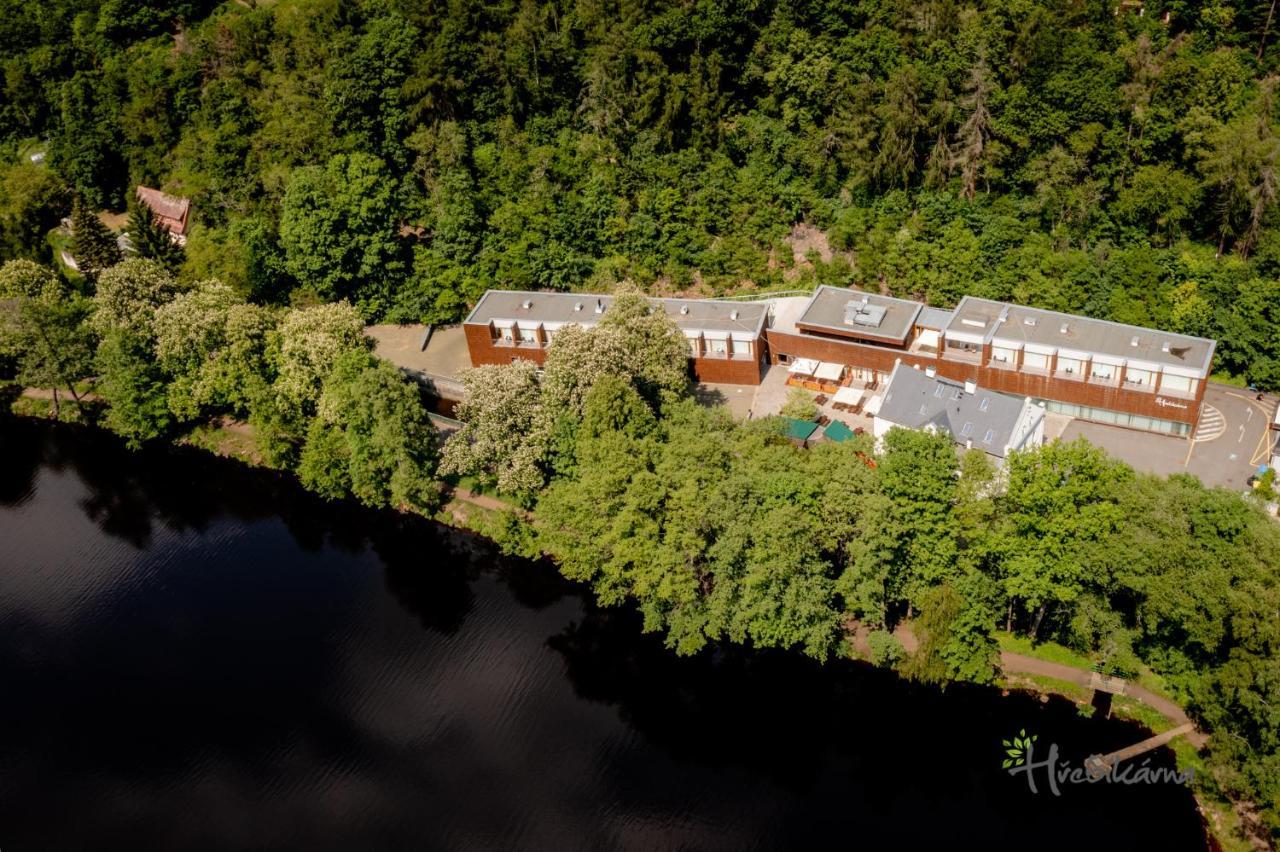 Restaurace A Pension Hrebikarna Хомутов Екстер'єр фото