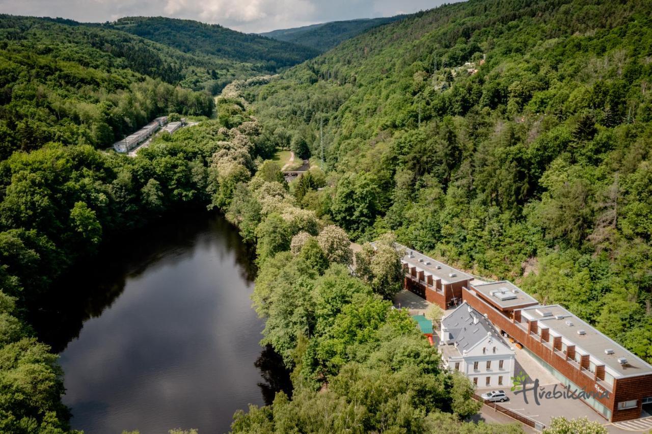 Restaurace A Pension Hrebikarna Хомутов Екстер'єр фото