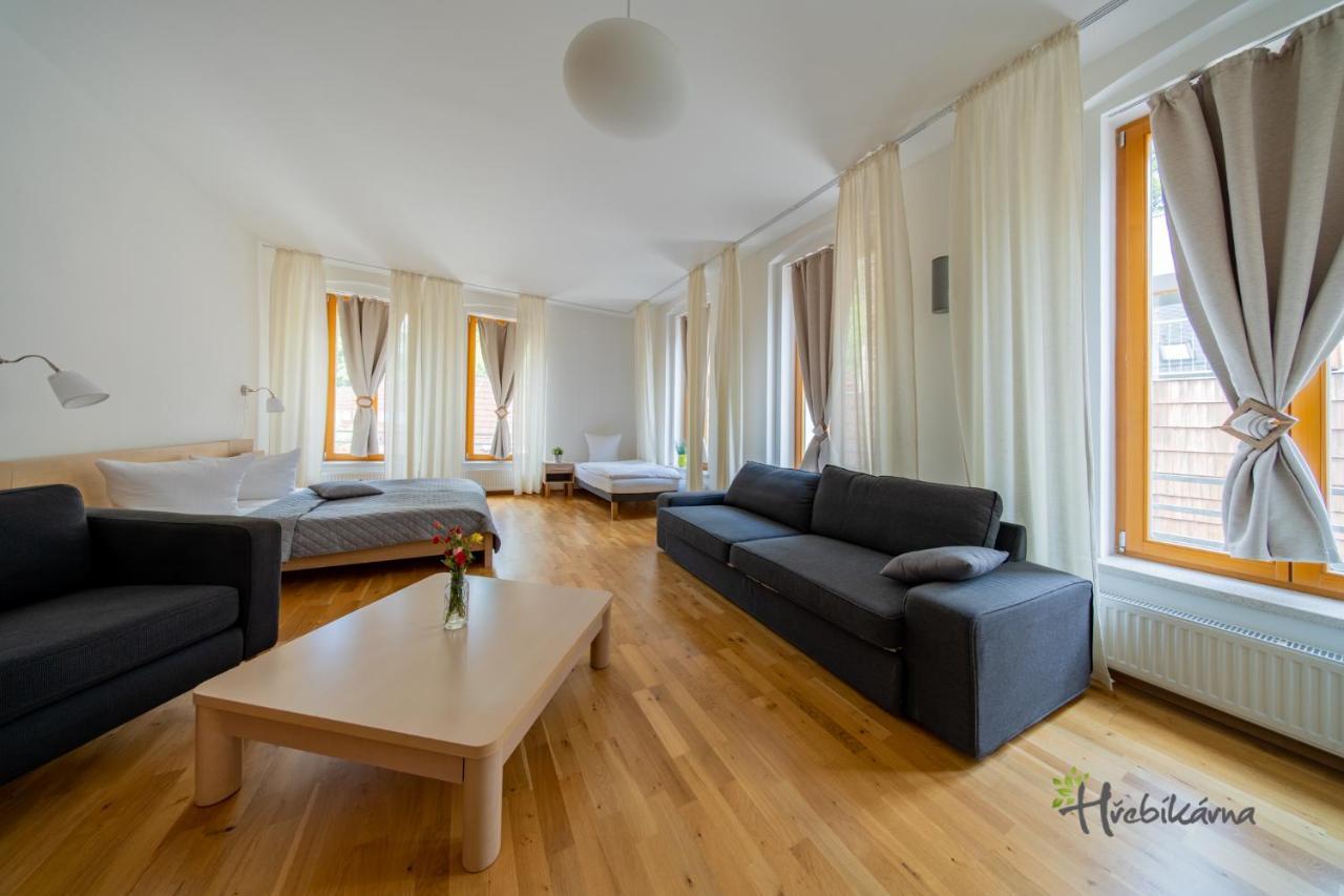 Restaurace A Pension Hrebikarna Хомутов Екстер'єр фото
